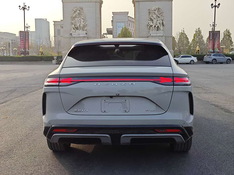 Denza N7 2024 صورة سيارة #6
