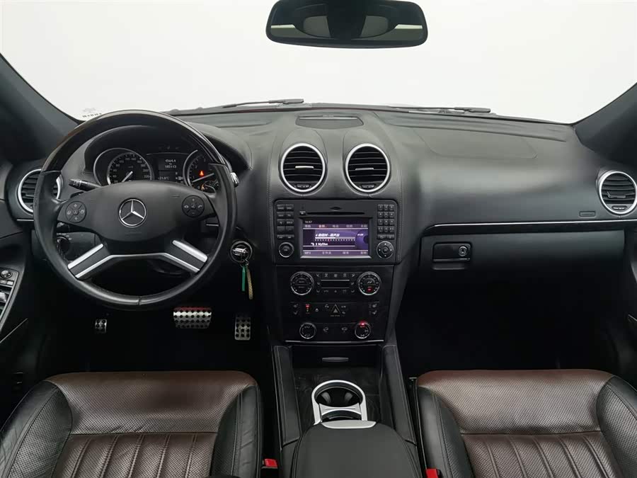 Mercedes-Benz GL Class 2012 car image #6