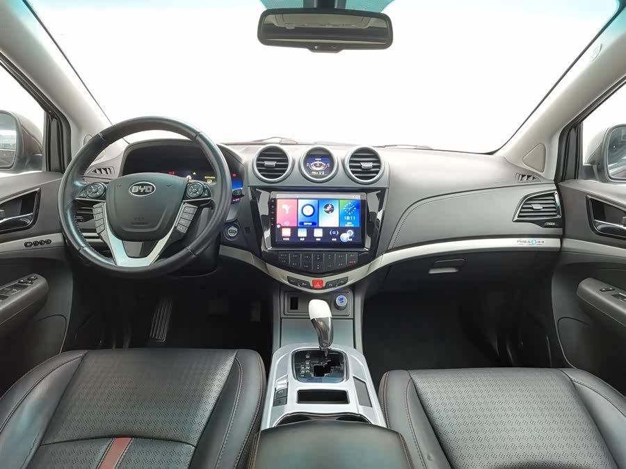 BYD S7 2015 car image #6