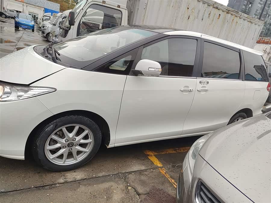 BYD M6 2014 car image #6