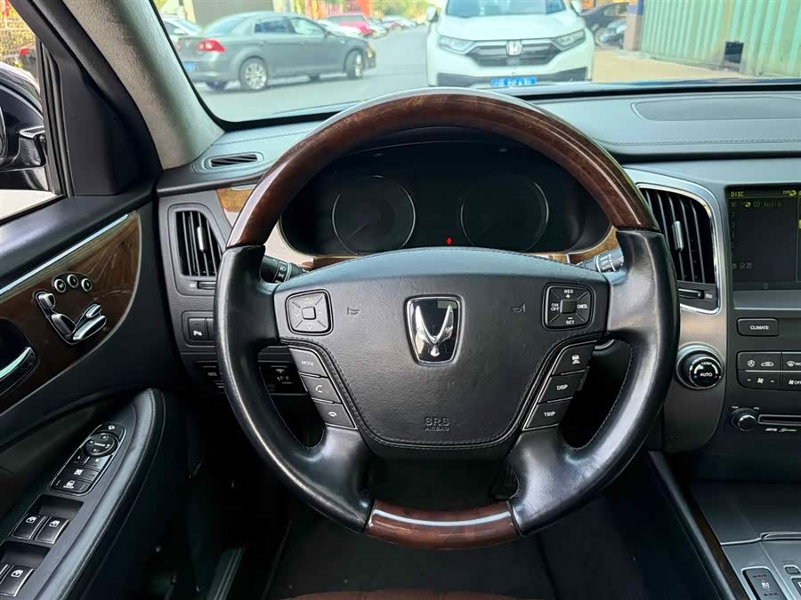 Hyundai Equus 2012 immagine di auto #6