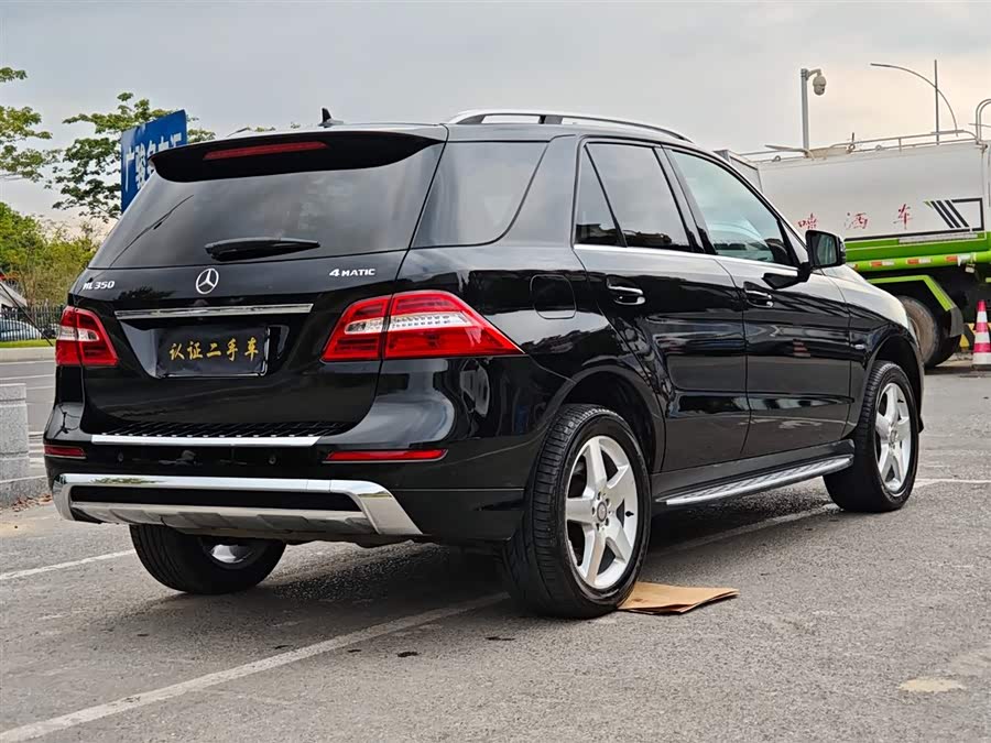 Mercedes-Benz M Class 2012 car image #6