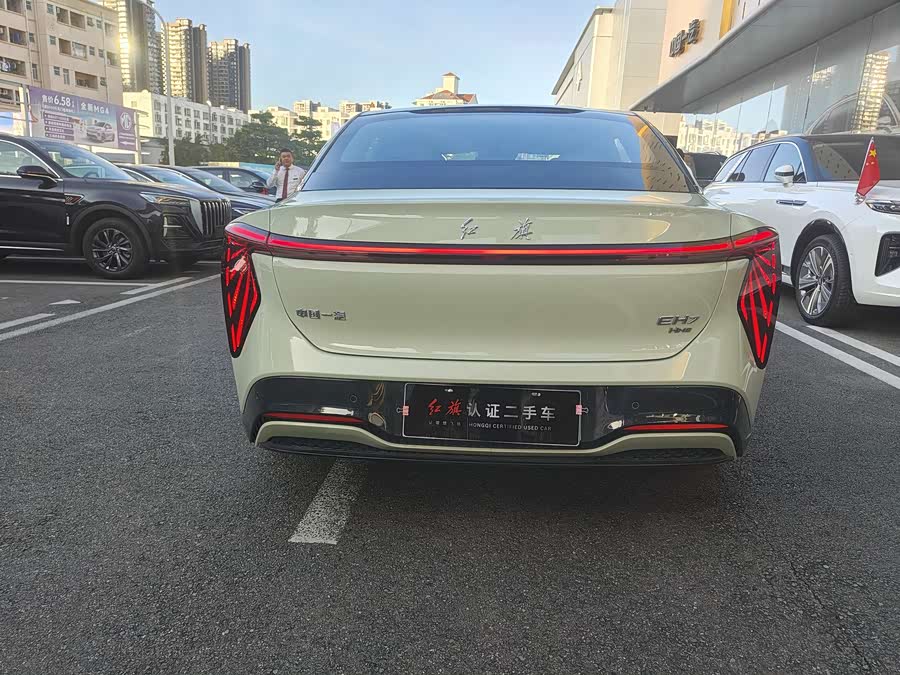 HongQi EH7 2024 #6 HongQi EH7 2024 car image #6