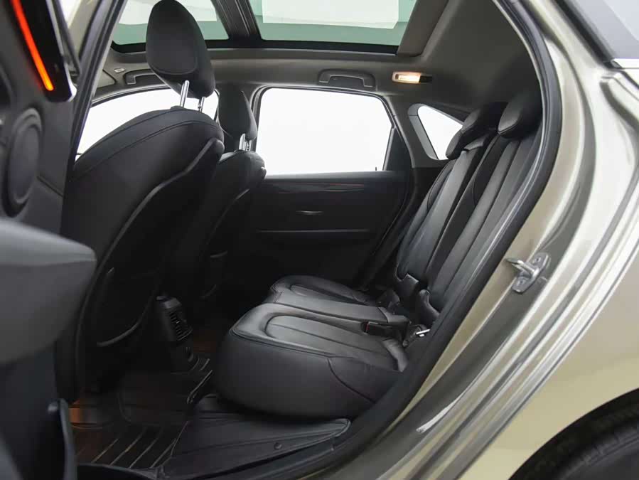 BMW 2 Series Tourer (Imported) 2015 #6 BMW 2 Series Tourer (Imported) 2015 immagine di auto #6