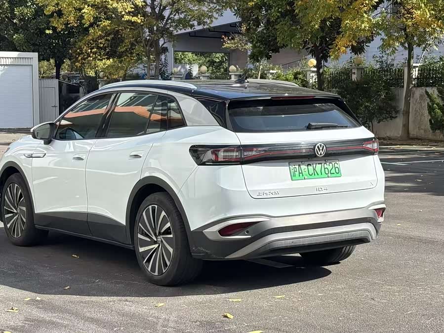Volkswagen ID.4 X 2023 car image #6