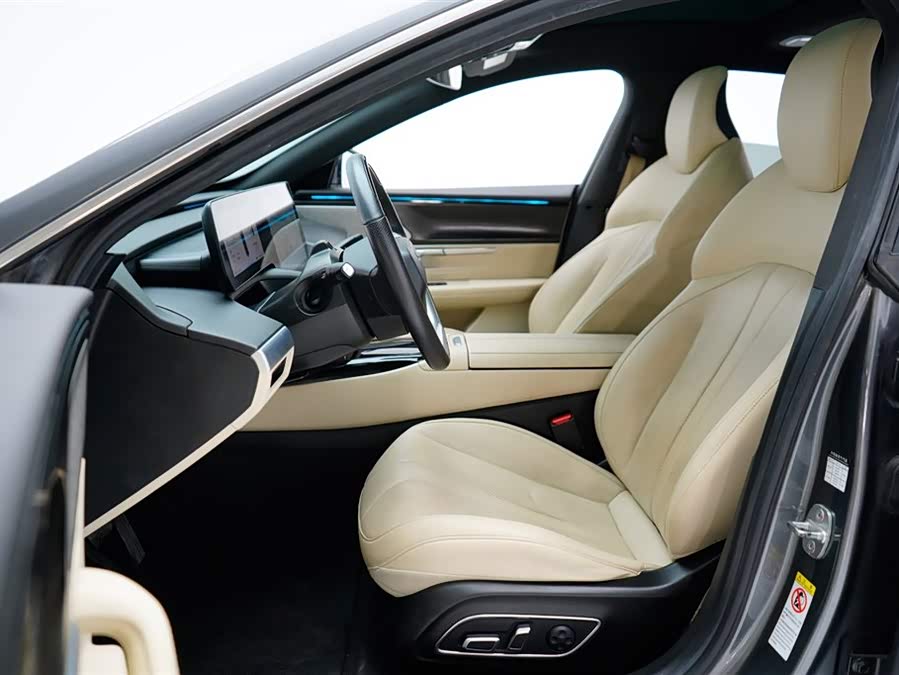 小鹏 小鹏P7 2021 汽车图片 #6