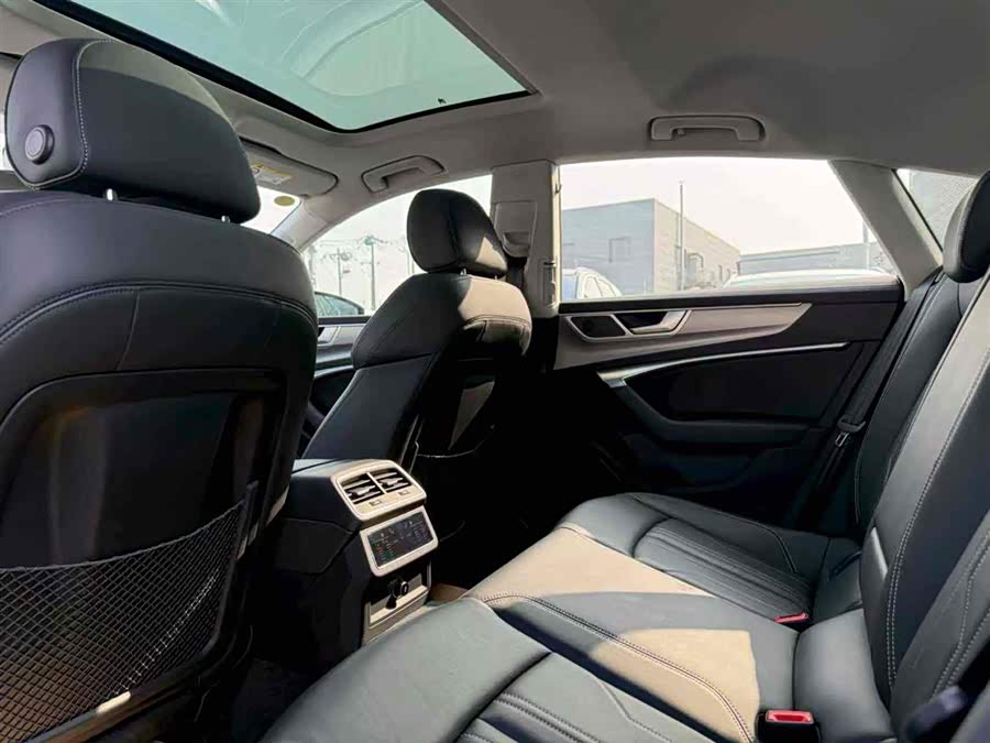 Audi A7 2024 car image #6