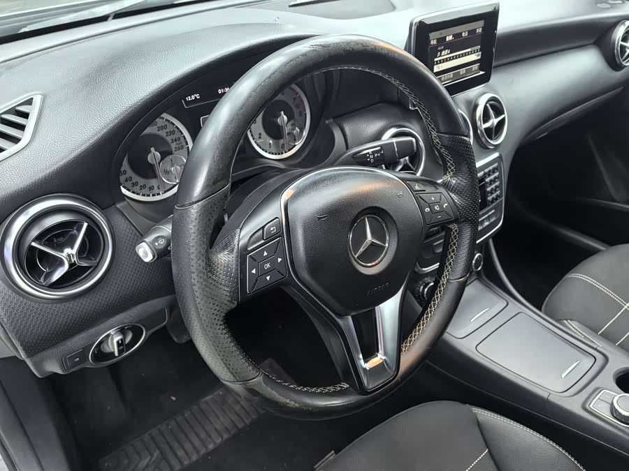 Mercedes-Benz A Class (Imported) 2014 car image #6