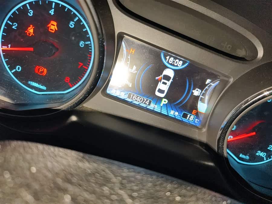 BYD G5 2015 #6 BYD G5 2015 car image #6