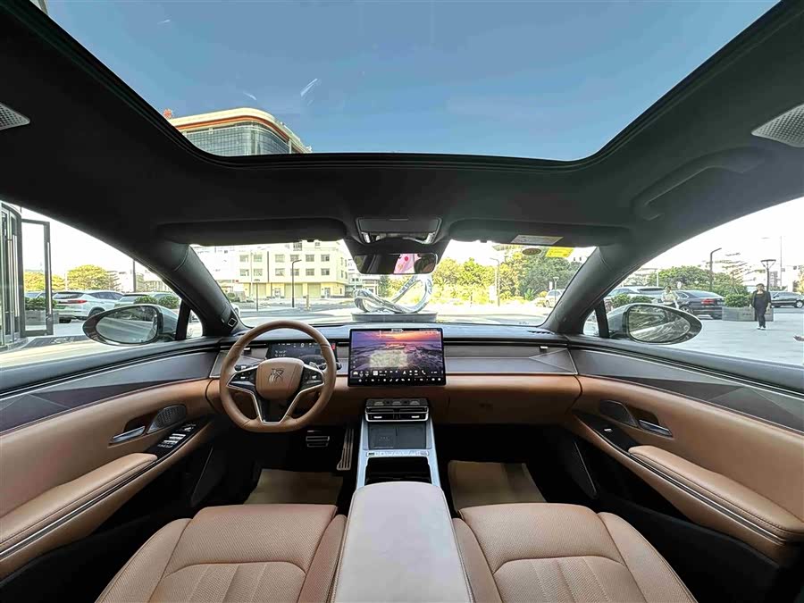 BYD HanL 2025 صورة سيارة #6