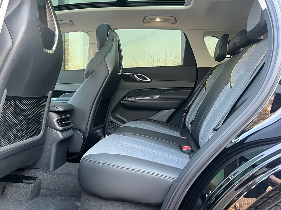 HongQi HS3 2024 car image #6