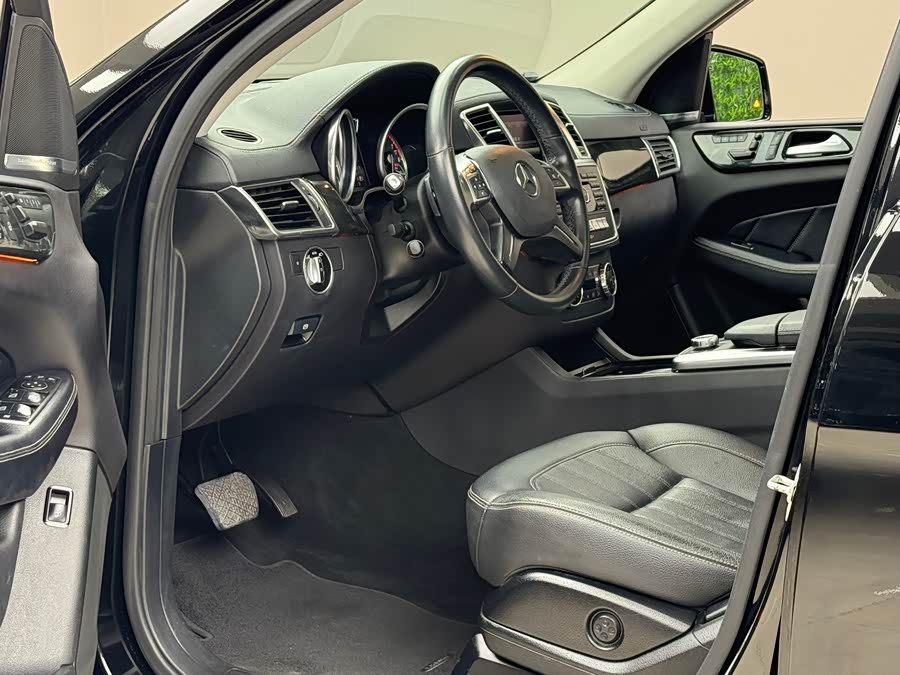 Mercedes-Benz GL Class 2016 car image #6