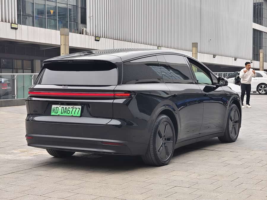 Li i8 2025 изображение автомобиля #6