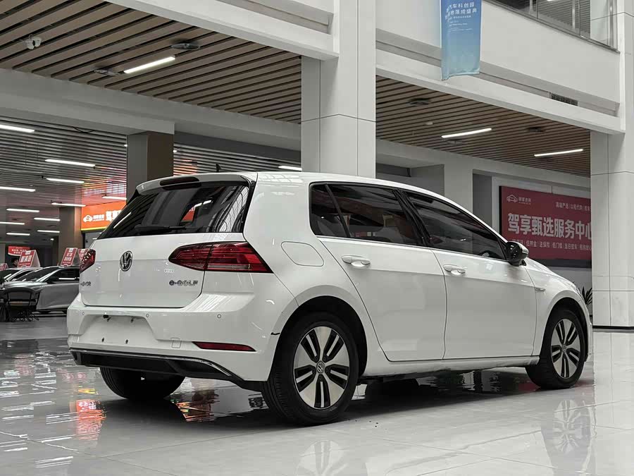 Volkswagen Golf Pure Electric 2021 imagen de coche #6