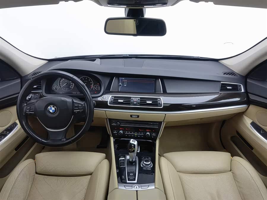 BMW 5 Series GT 2013 immagine di auto #6