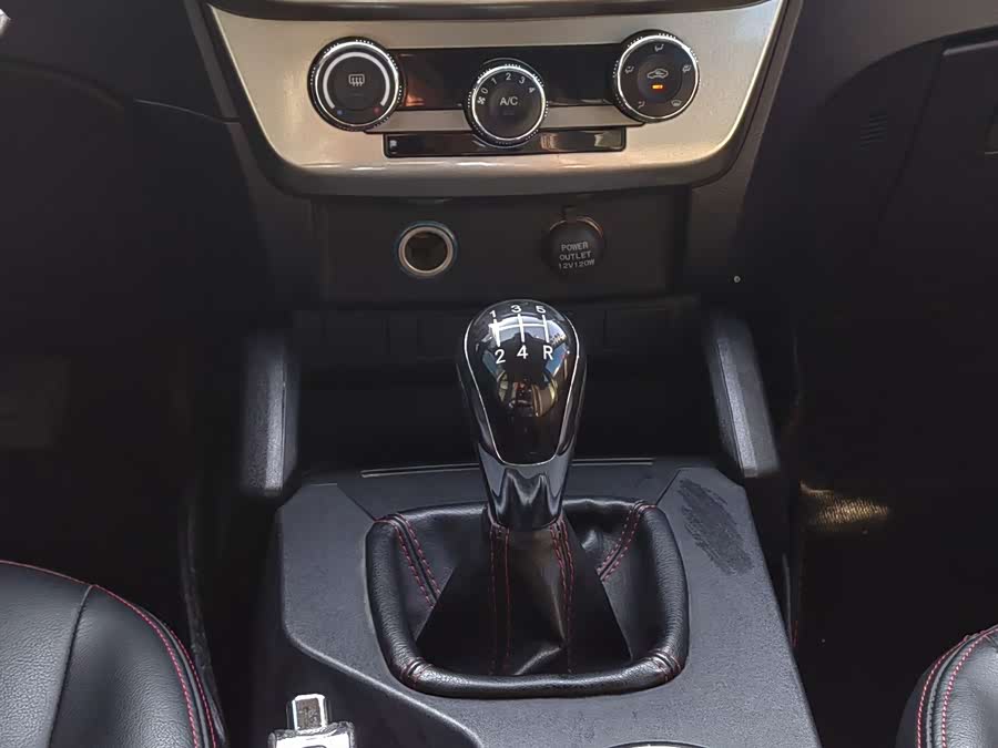 GEELY GX7 2015 #6 GEELY GX7 2015 car image #6