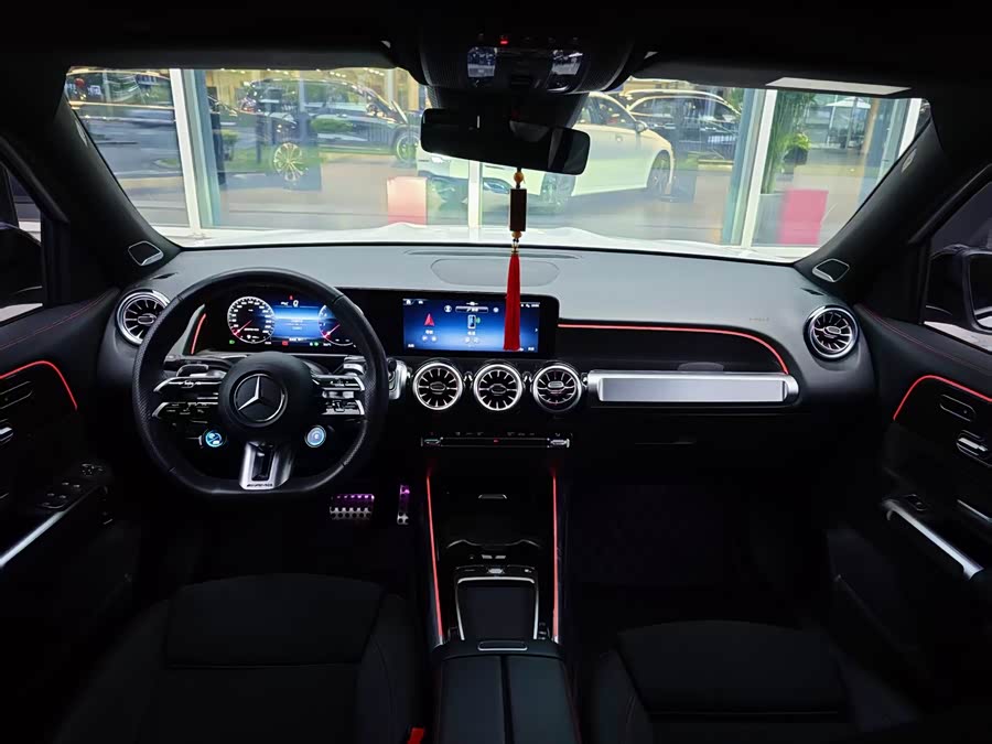 Mercedes-Benz GLB AMG 2024 изображение автомобиля #6