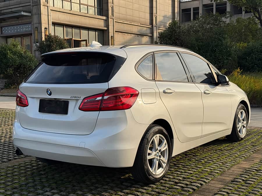 BMW 2 Series Tourer 2016 car image #6