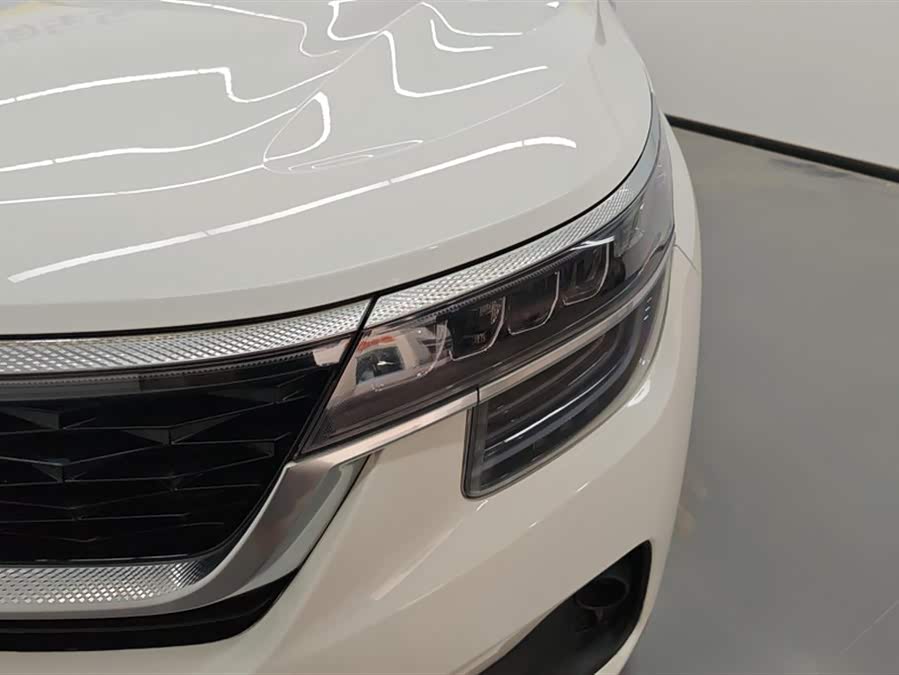 Kia Stonic 2020 car image #6