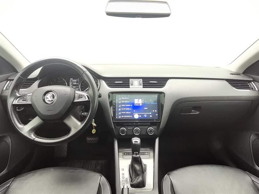 Skoda Octavia 2016 car image #6