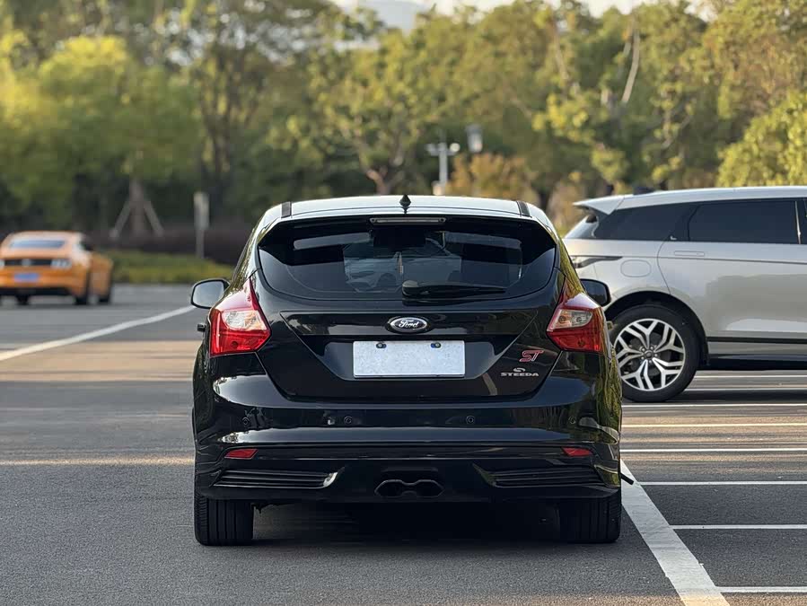 Ford Focus (Imported) 2015 صورة سيارة #6