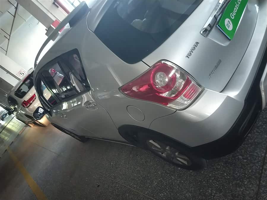 Toyota Reiz 2015 immagine di auto #6