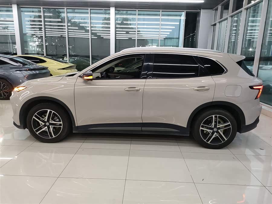 MG ES5 2024 car image #6