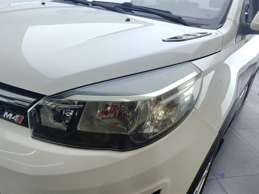 Great Wall M4 2014 صورة سيارة #6