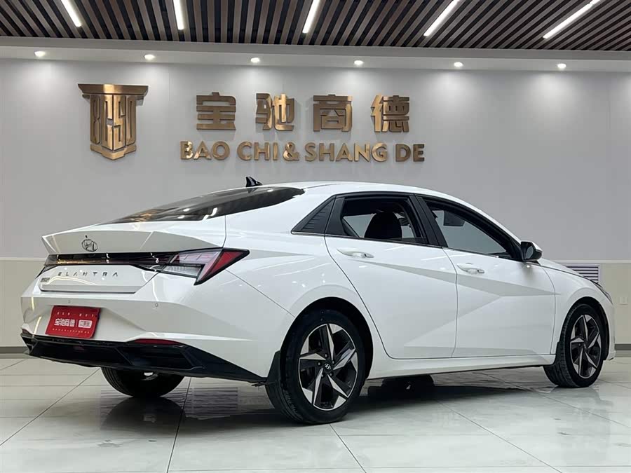 Hyundai Elantra 2023 imagen de coche #6