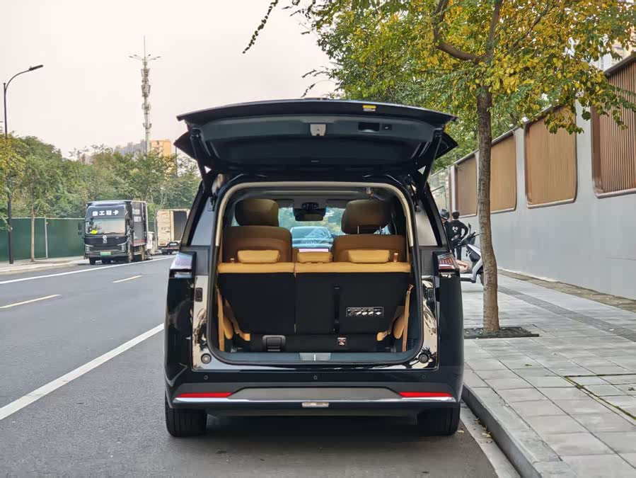 GAC Trumpchi E8 New Energy 2024 #6 GAC Trumpchi E8 New Energy 2024 car image #6