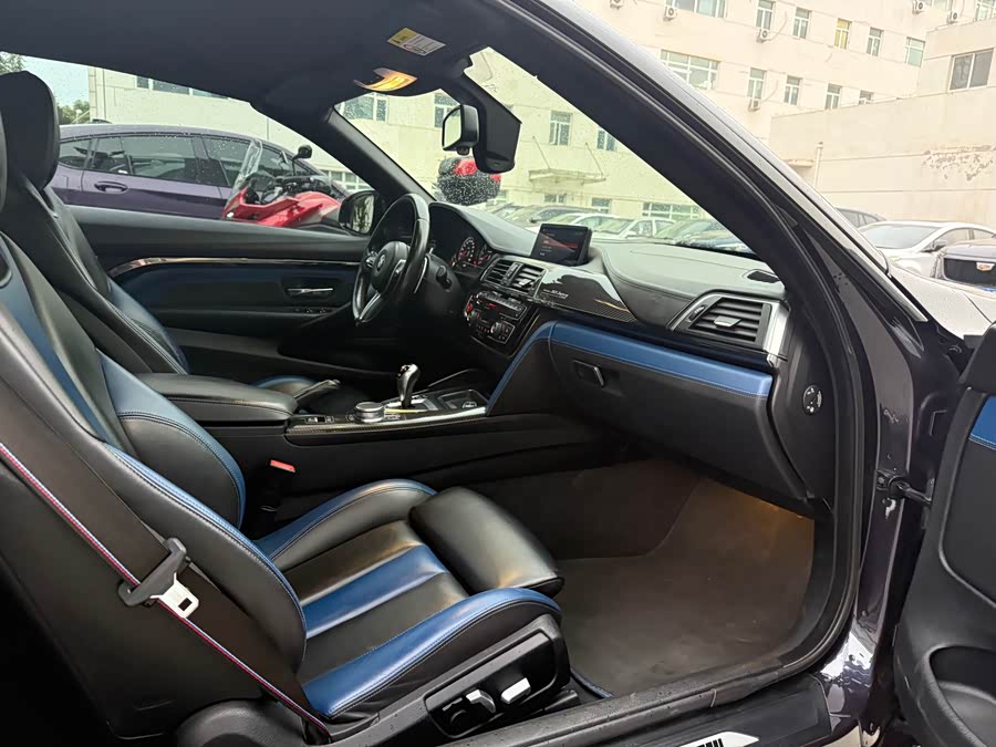 BMW M4 2019 immagine di auto #6