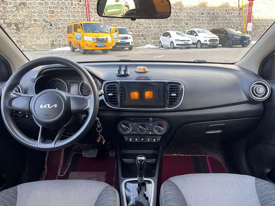 Kia Pegas 2021 صورة سيارة #6