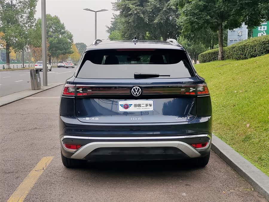 Volkswagen ID.6 Crozz 2023 car image #6