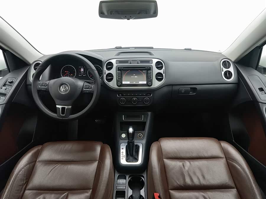 Volkswagen Tiguan 2015 car image #6