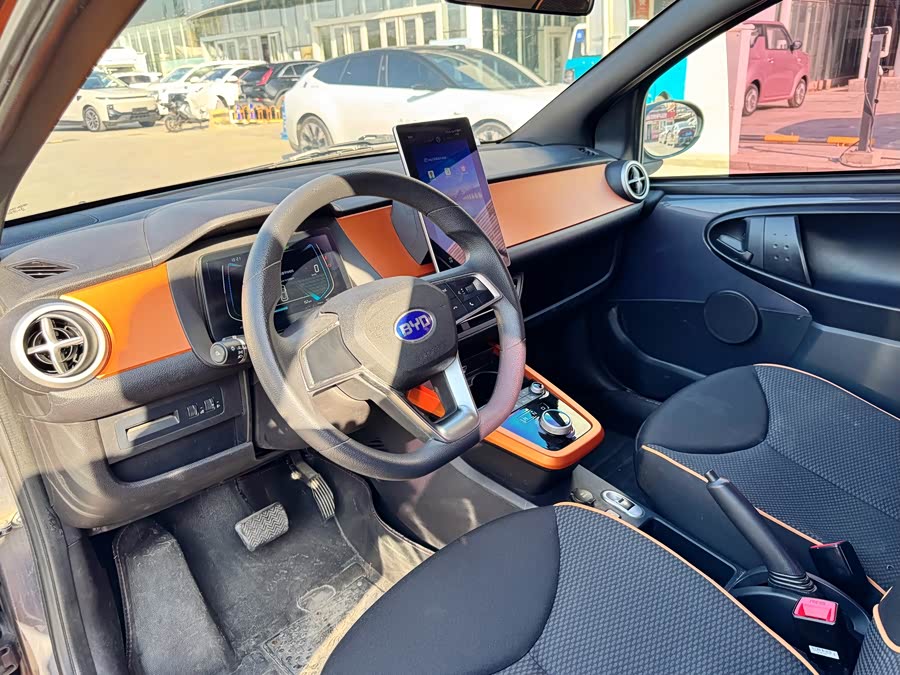 BYD e1 2019 car image #6