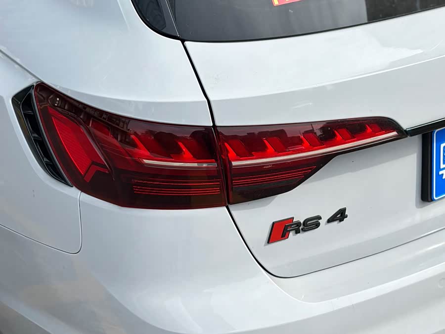 Audi RS 4 2021 car image #6