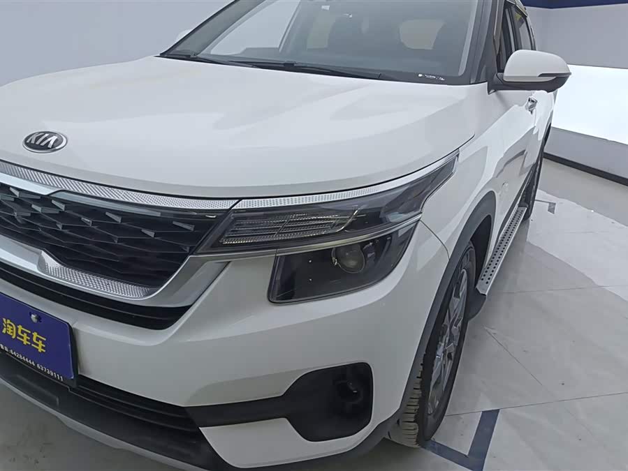 Kia Stonic 2020 car image #6