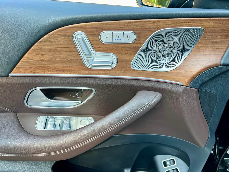 Mercedes-Benz GLE Class New Energy 2022 car image #6