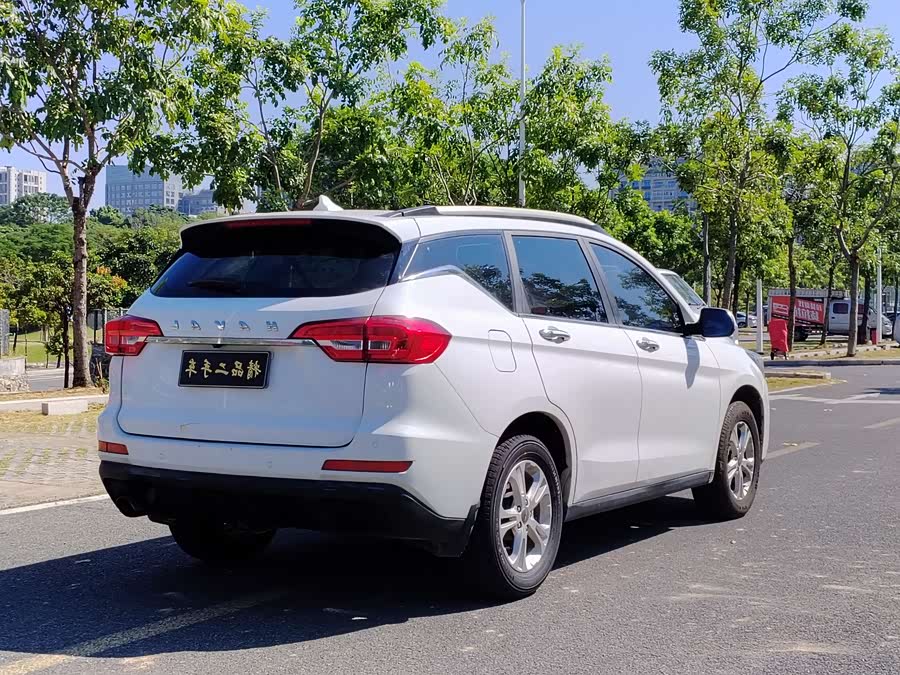 Haval M6 2017 car image #6