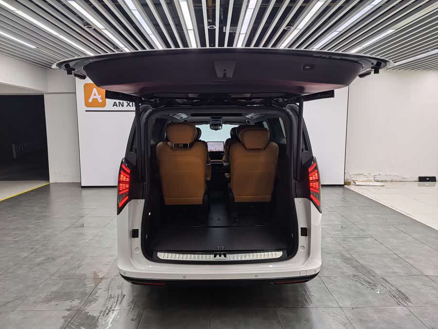 GEELY 2024 car image #6