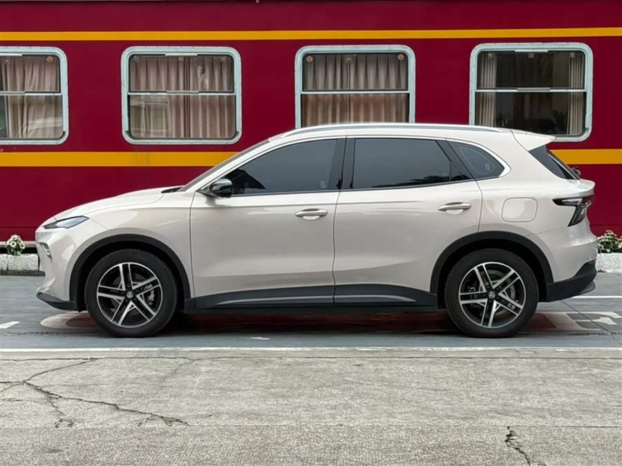 MG ES5 2024 car image #6