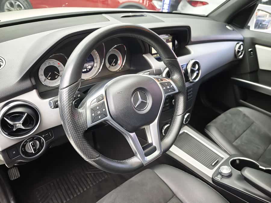 Mercedes-Benz GLK Class 2015 car image #6