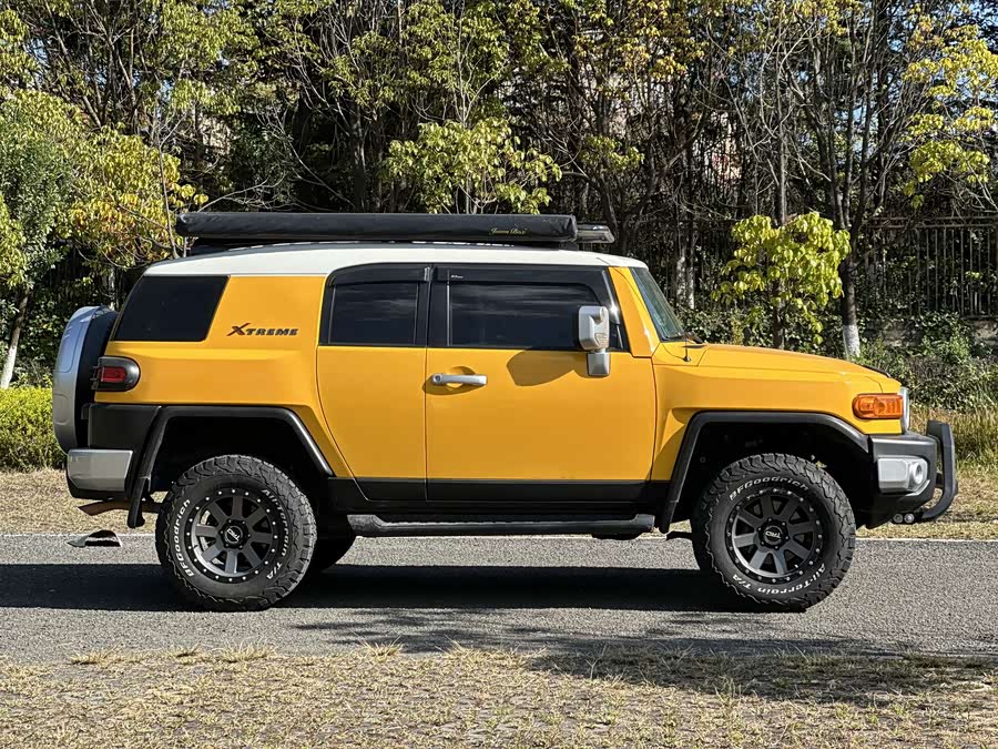 Toyota FJ Cruiser 2018 #6 Toyota FJ Cruiser 2018 car image #6