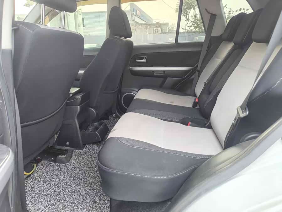 铃木 超级维特拉 2012 汽车图片 #6