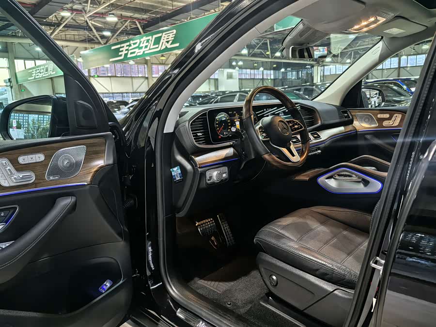 Mercedes-Benz GLS Class 2020 car image #6