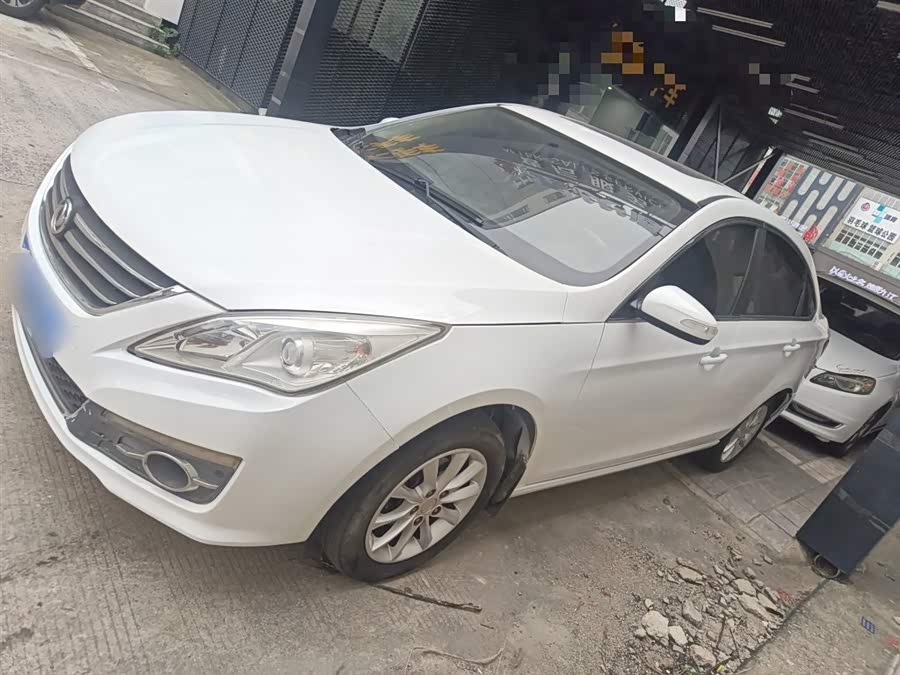 Forthing JOYEAR S50 2015 #6 Forthing JOYEAR S50 2015 imagem de carro #6