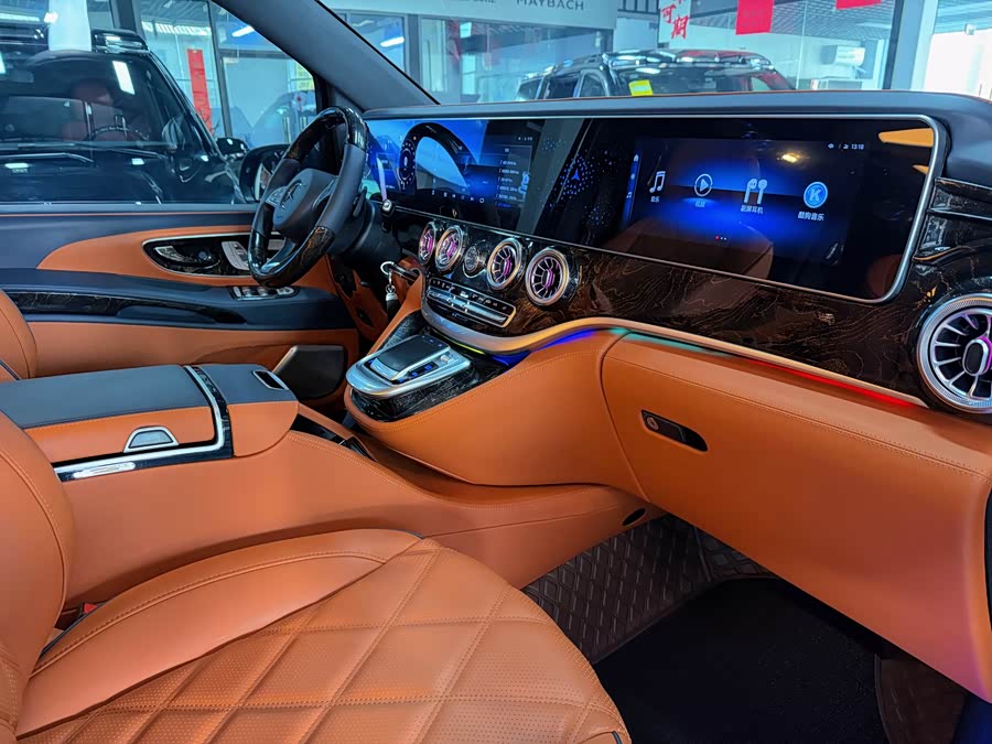 Mercedes-Benz Vito 2024 car image #6