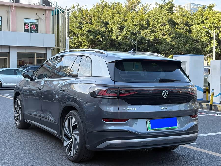 Volkswagen ID.6 X 2022 immagine di auto #6