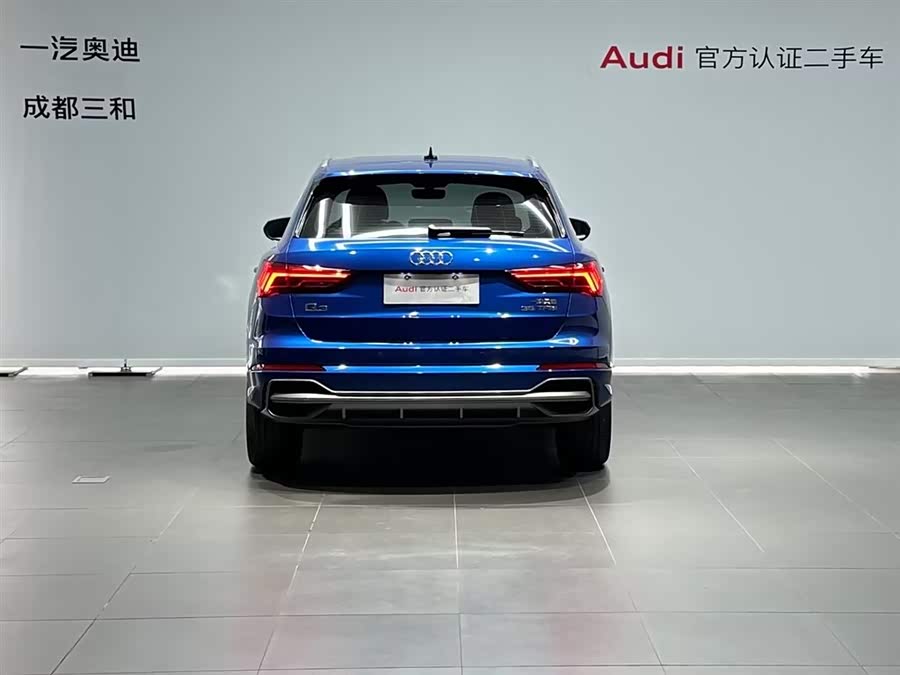 Audi Q3 2020 car image #6