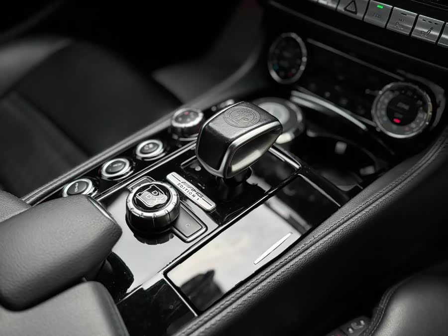 Mercedes-Benz CLS AMG 2012 car image #6